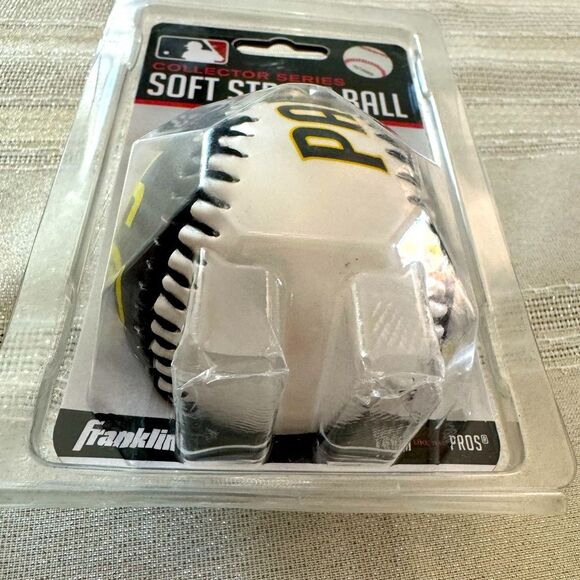 San Diego Padres Soft Strike Base Ball Franklin Collector Series - Picture 3 of 4